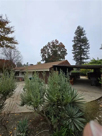 $690,000 | 5867 East Club View Drive, Fresno, CA 93727