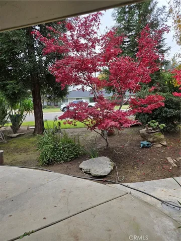 $690,000 | 5867 East Club View Drive, Fresno, CA 93727