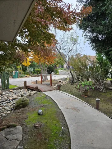 $690,000 | 5867 East Club View Drive, Fresno, CA 93727