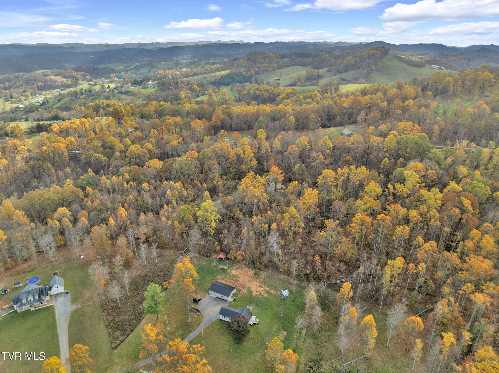 7465 Reedy Creek Road Bristol, VA 24202 - Photo 11 of 44 10-web-or-mls-JH 20241107-034