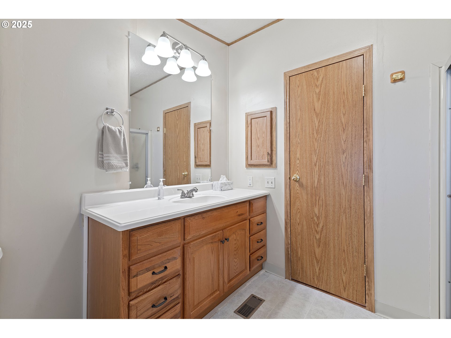 100 Southwest 195th Avenue, Unit 86 Beaverton, OR 97006 - Photo 19 of 45