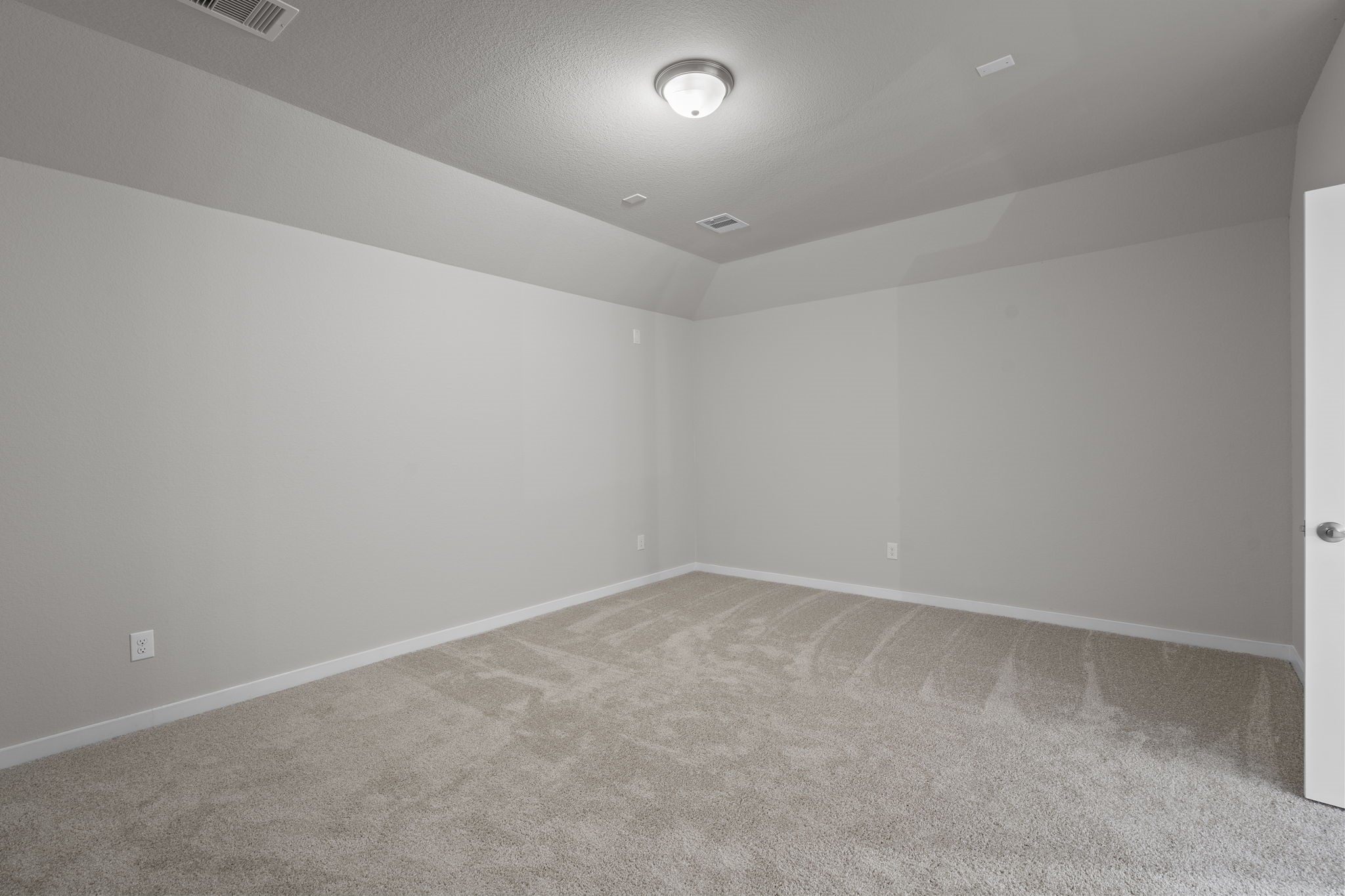 2116 Golden Spruce Court Conroe, TX 77301 - Photo 15 of 28 an empty room with a space