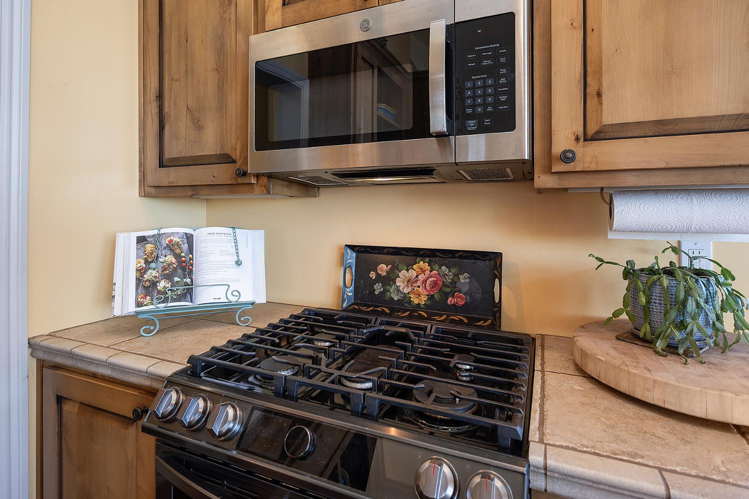 6801 Sagittarius Road Placerville, CA 95667 - Photo 11 of 46 Five Burner Range