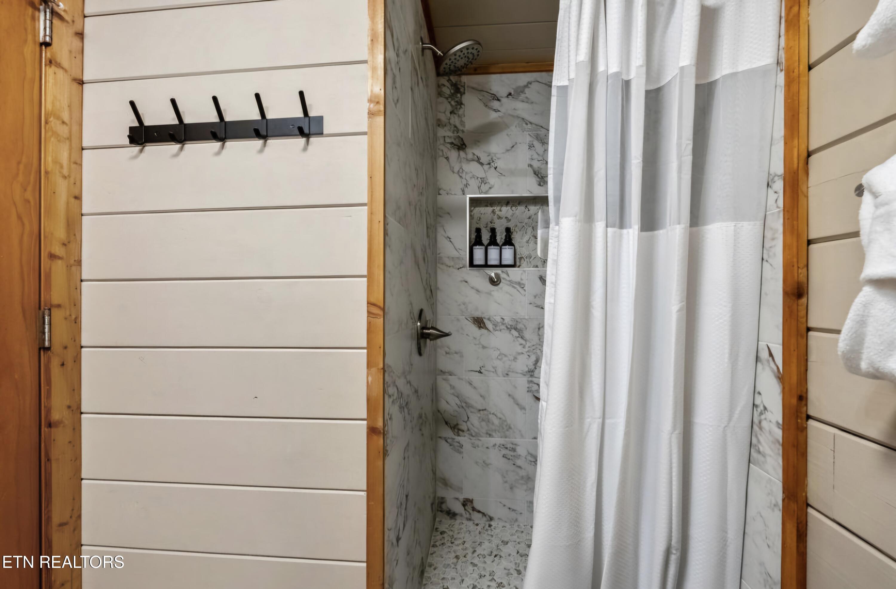 1644 Little Cabin Loop Sevierville, TN 37862 - Photo 21 of 30 1000038709