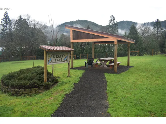 $85,000 | 135 Crest Drive, Myrtle Creek, OR 97457