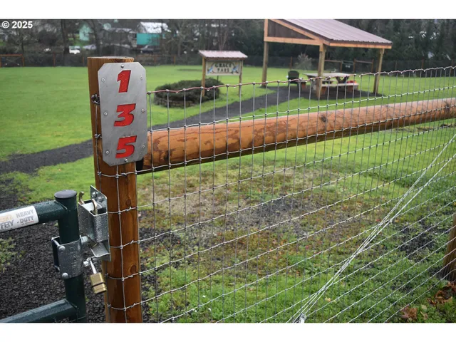 $85,000 | 135 Crest Drive, Myrtle Creek, OR 97457