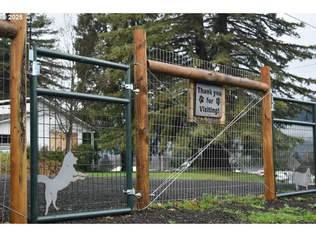 $85,000 | 135 Crest Drive, Myrtle Creek, OR 97457