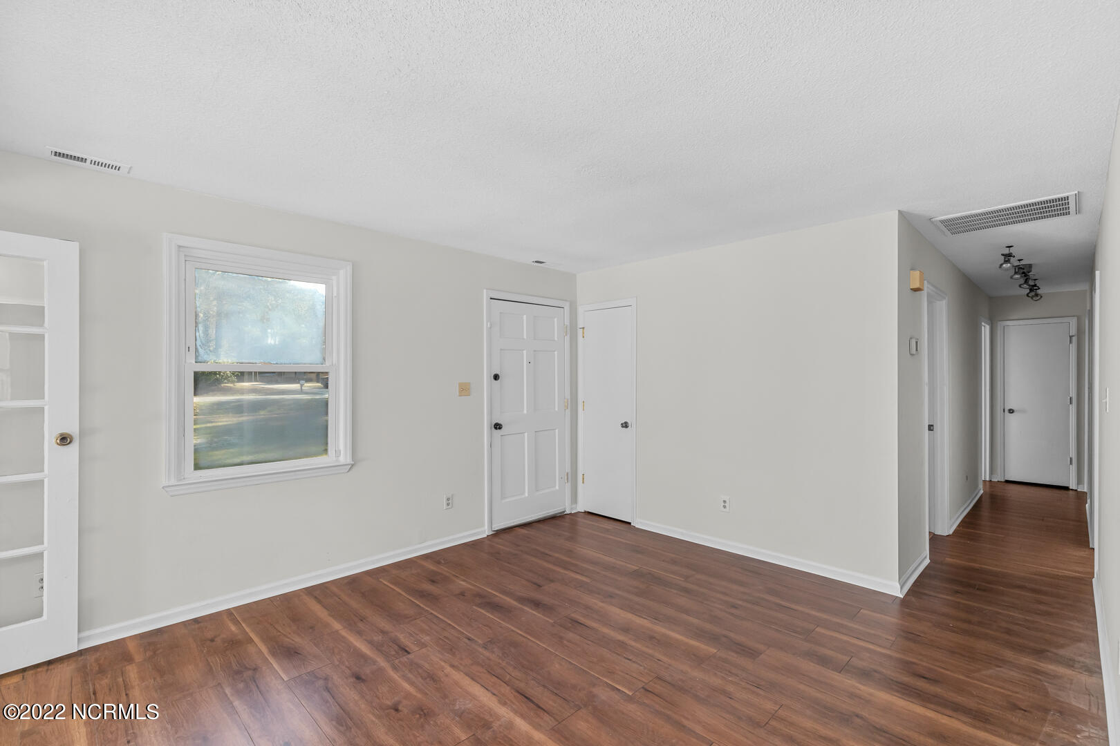 217 Sand Ridge Road Hubert, NC 28539 - Photo 5 of 31 5