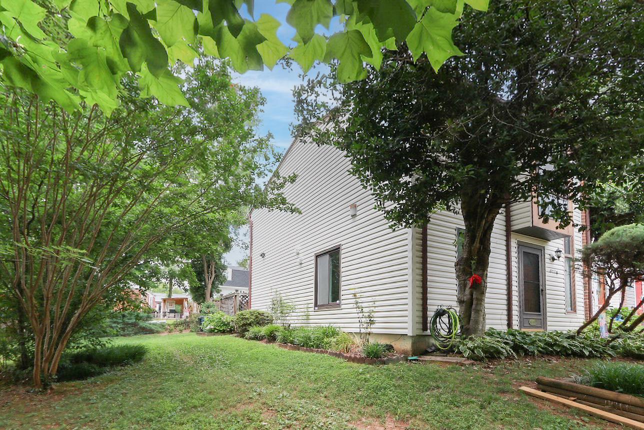 10704 Lester Street Silver Spring, MD 20902 - Photo 2 of 5