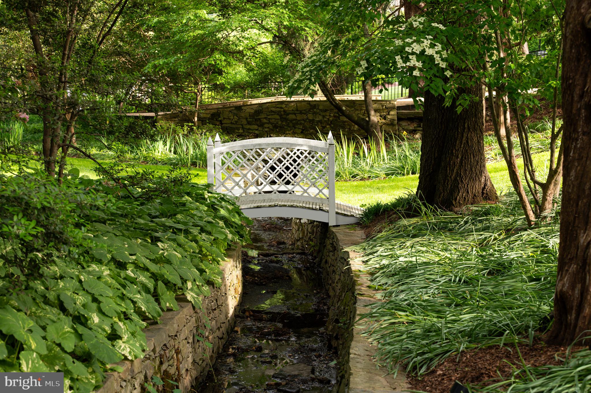7116 Glenbrook Road Bethesda, MD 20814 - Photo 7 of 30 a view of swimming pool from a balcony