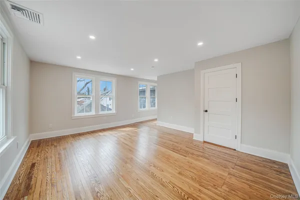 $1,275,000 | 61 Ocean Avenue, Islip, NY 11751