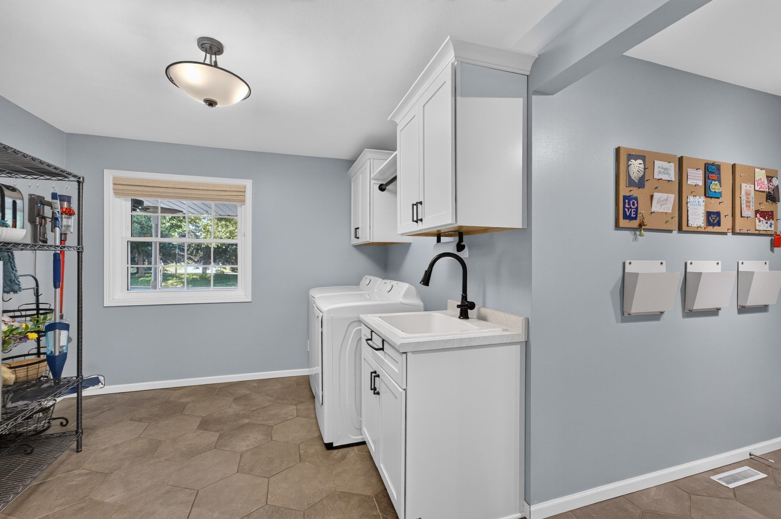 8 Darien Circle Madison, WI 53717 - Photo 23 of 54