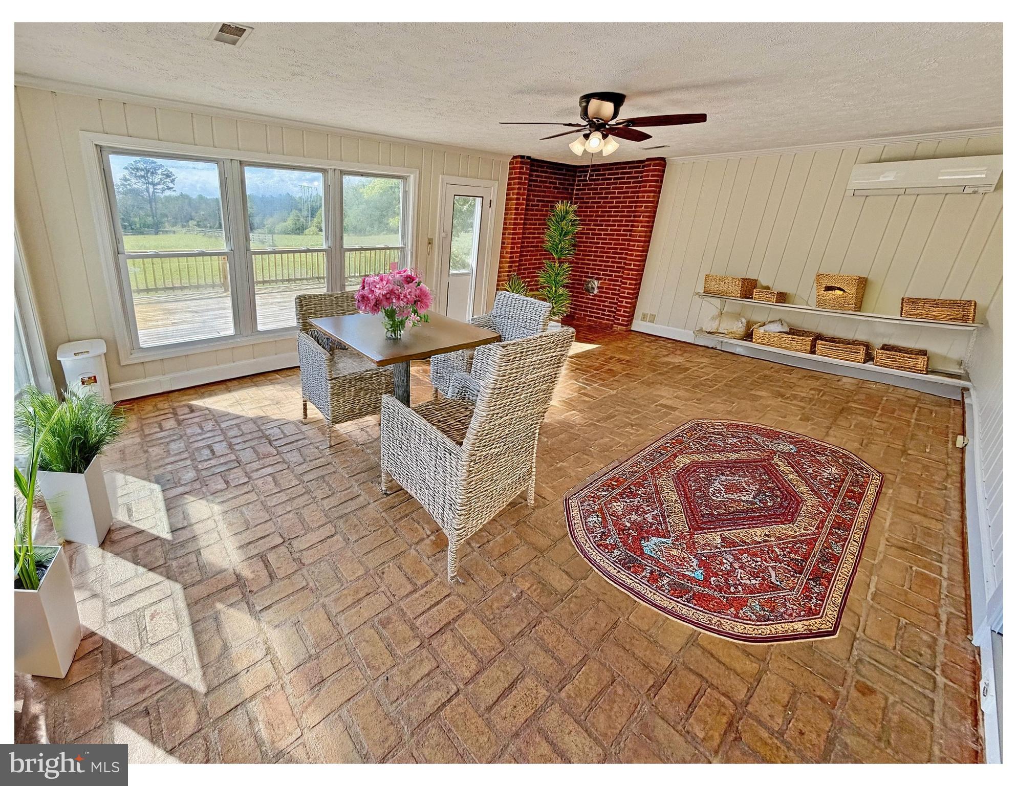 9248 Springs Road Warrenton, VA 20186 - Photo 5 of 21 Sunroom