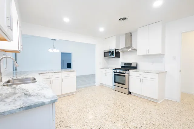 $514,500 | 2 Warwick Drive, Shalimar, FL 32579