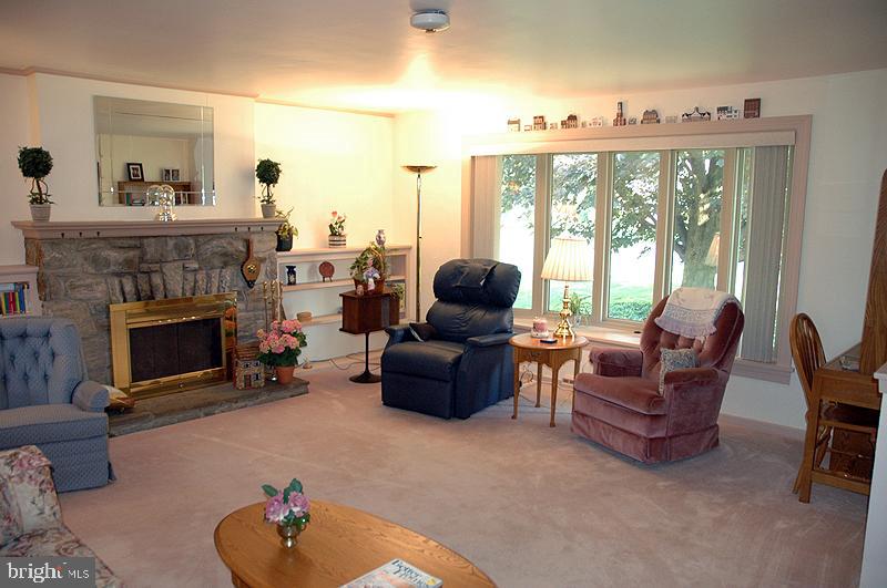 407 Ruth Ridge Drive Lancaster, PA 17601 - Photo 6 of 15 Gallery Image 6