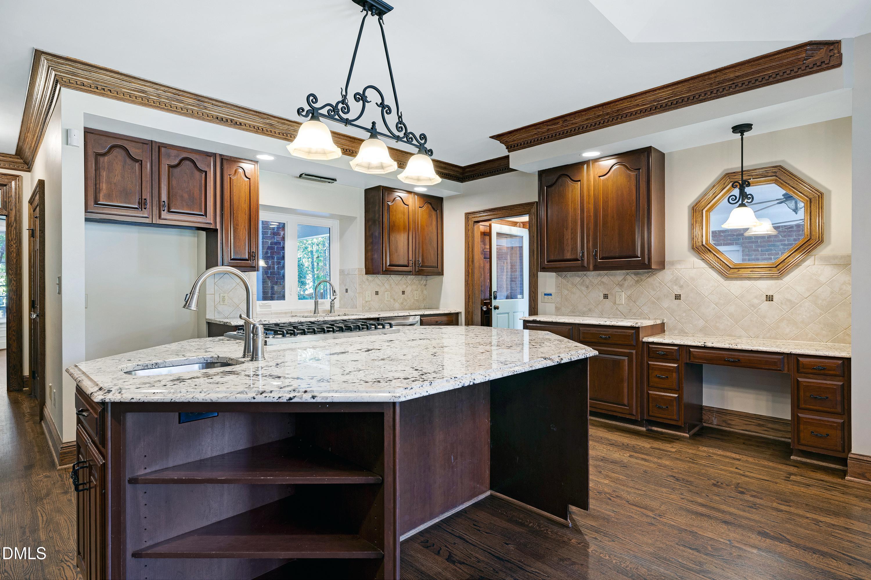 6825 Mactavish Way Raleigh, NC 27613 - Photo 27 of 100 Scene-25