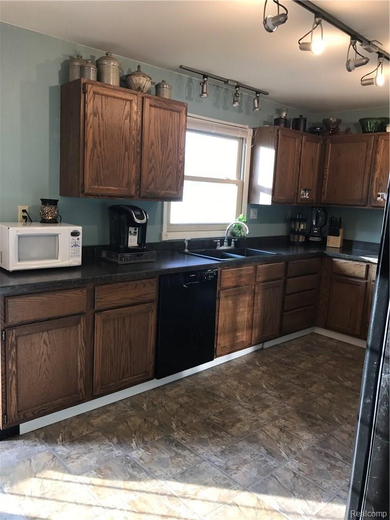 7238 Elms Road Swartz Creek, MI 48473 - Photo 22 of 70 2016-11-27_15-47-44_273.jpeg