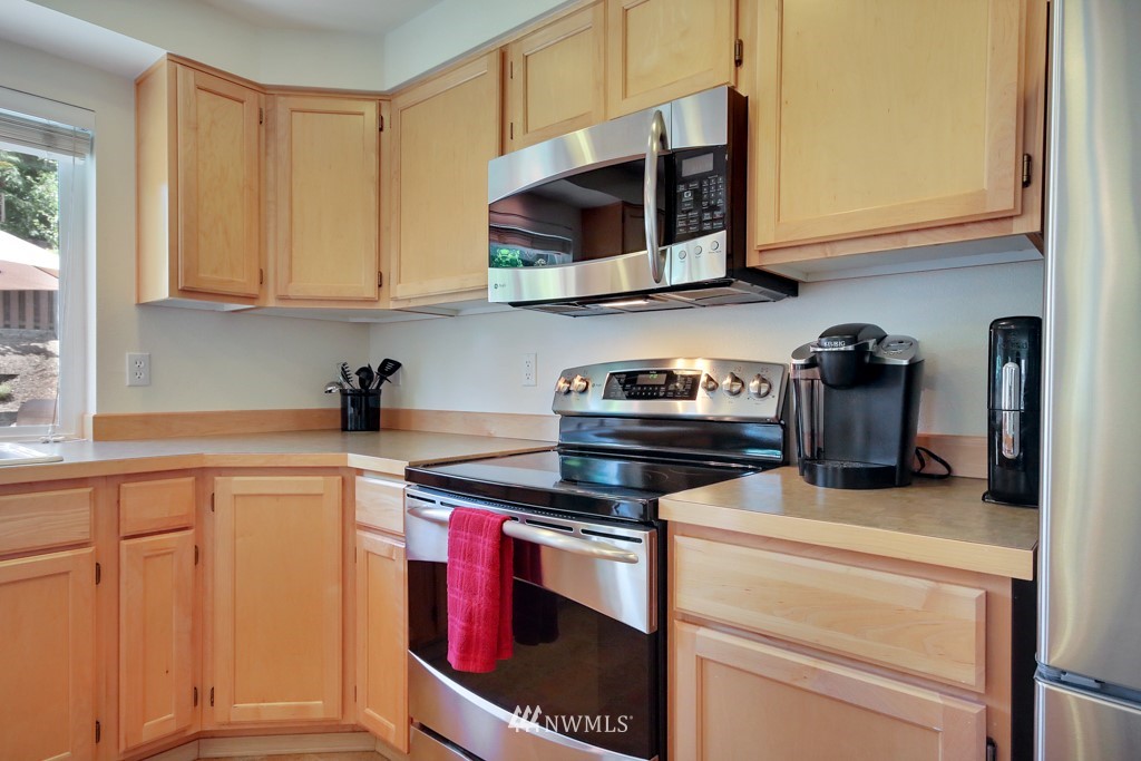 18823 132nd Place Southeast Renton, WA 98058 - Photo 11 of 23