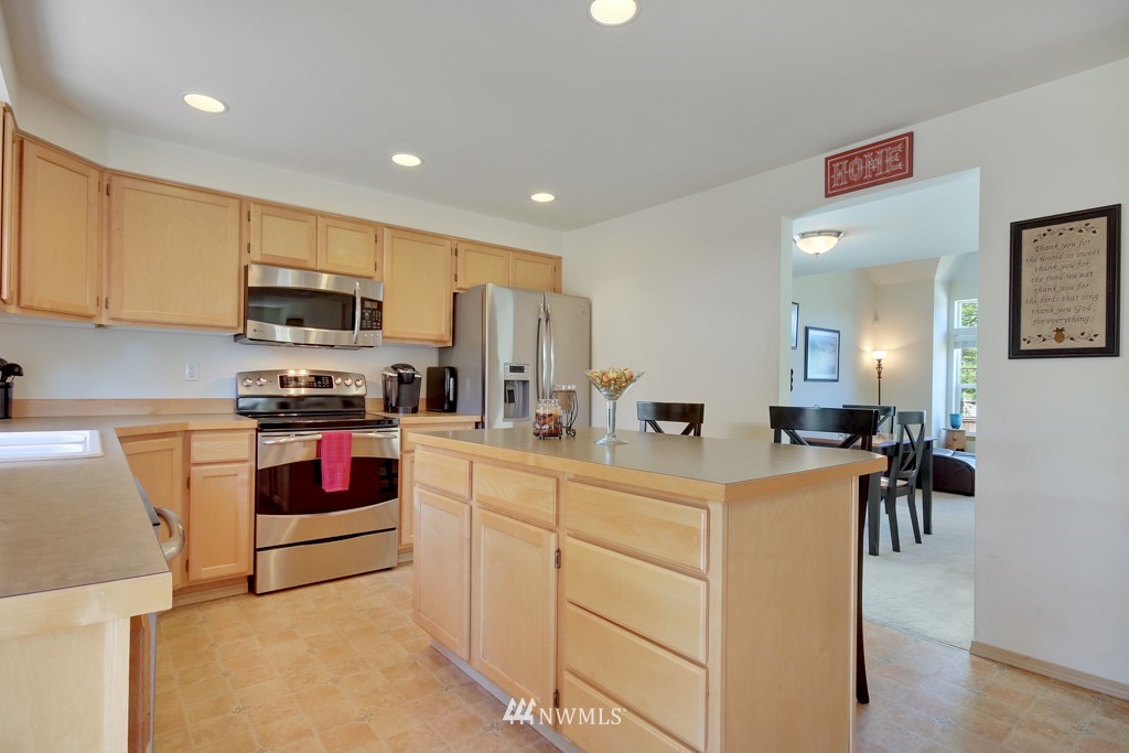 18823 132nd Place Southeast Renton, WA 98058 - Photo 12 of 23