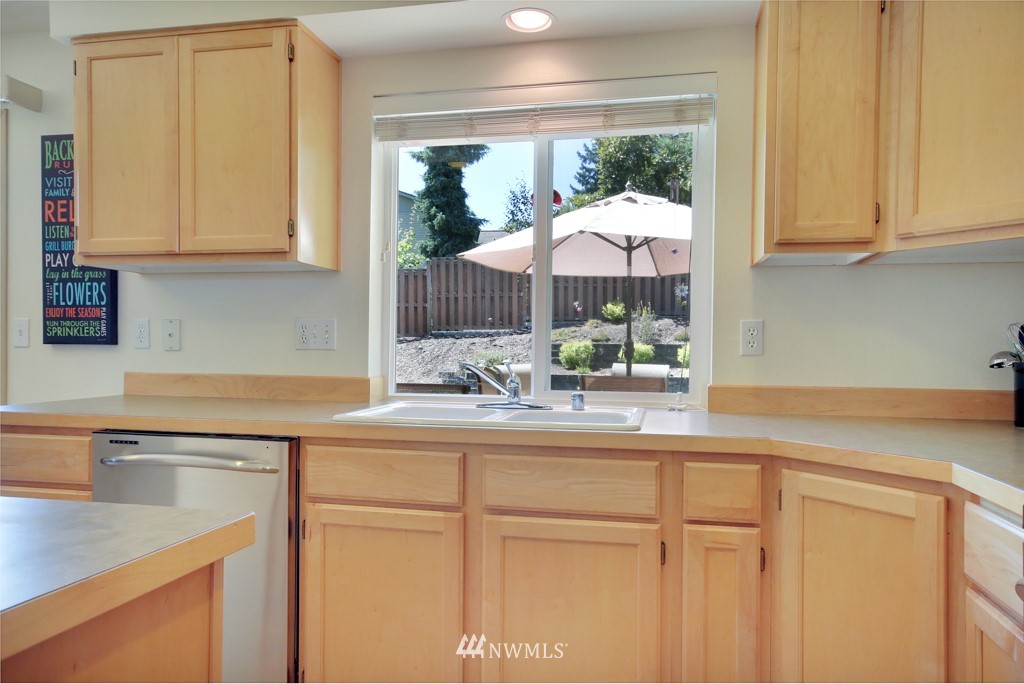 18823 132nd Place Southeast Renton, WA 98058 - Photo 13 of 23