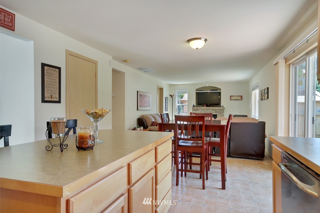 18823 132nd Place Southeast Renton, WA 98058 - Photo 15 of 23