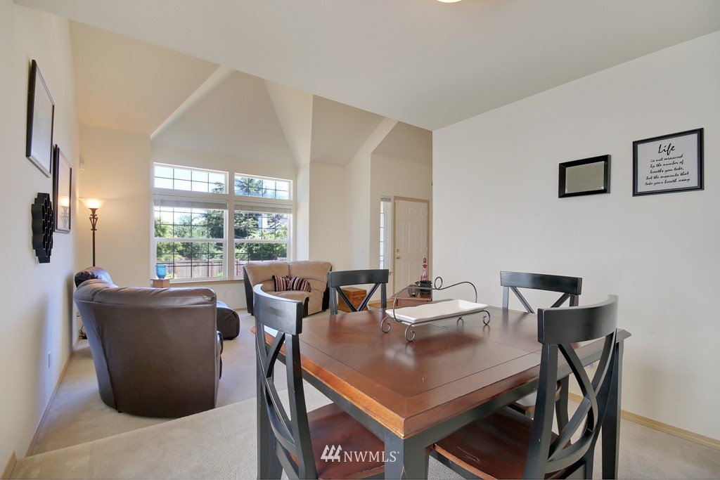 18823 132nd Place Southeast Renton, WA 98058 - Photo 5 of 23