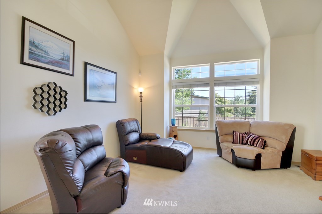 18823 132nd Place Southeast Renton, WA 98058 - Photo 7 of 23