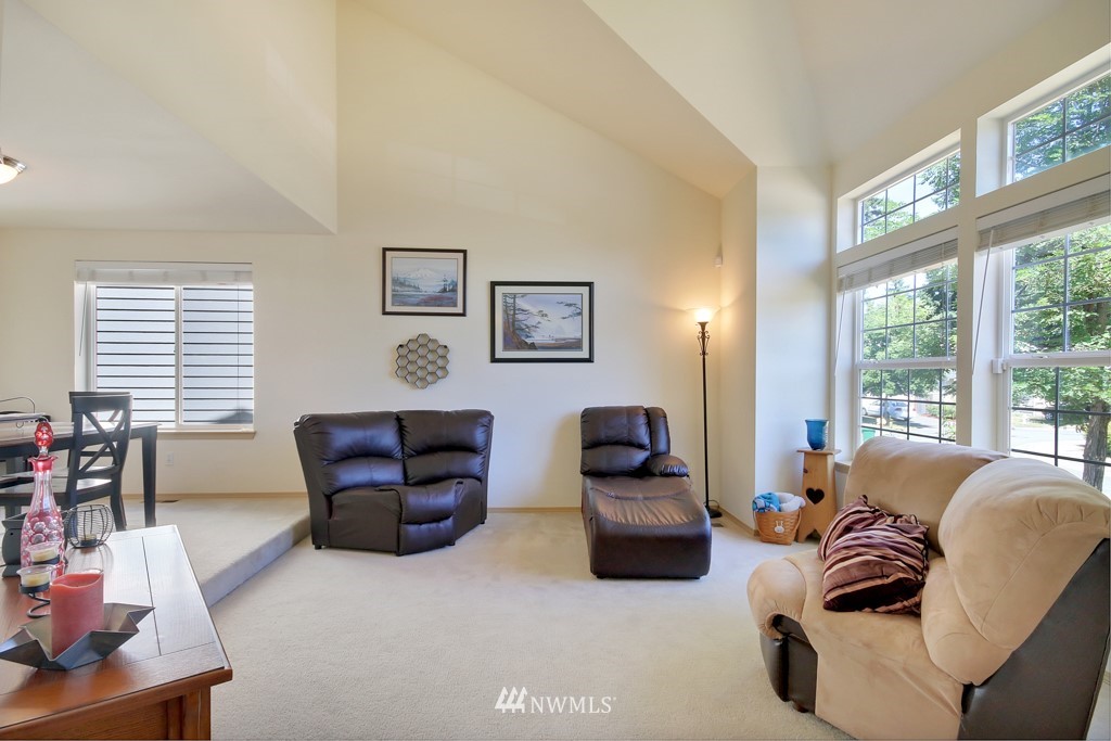 18823 132nd Place Southeast Renton, WA 98058 - Photo 8 of 23