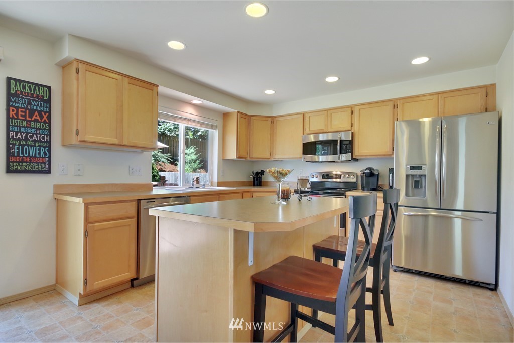 18823 132nd Place Southeast Renton, WA 98058 - Photo 10 of 23