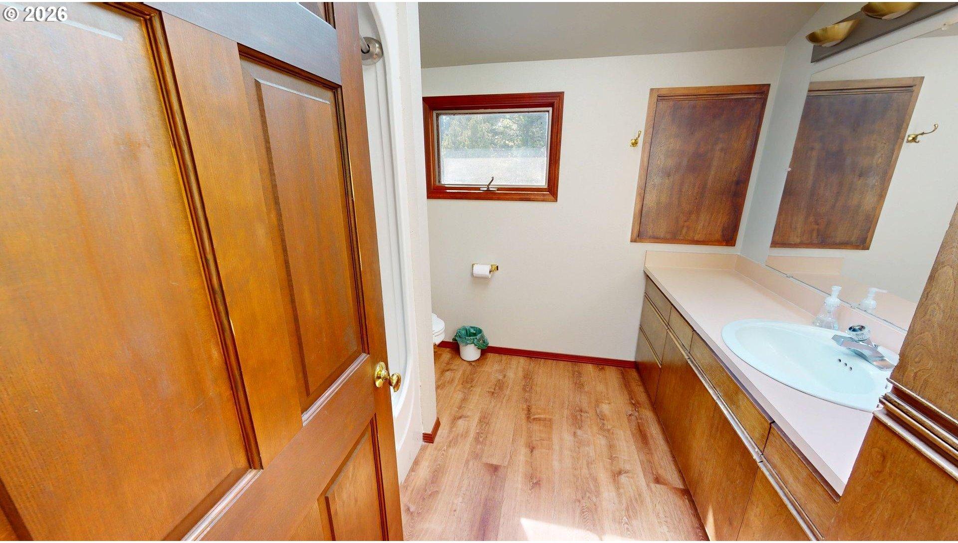 95822 Quail Mountain Road Gold Beach, OR 97444 - Photo 36 of 48 Bathroom