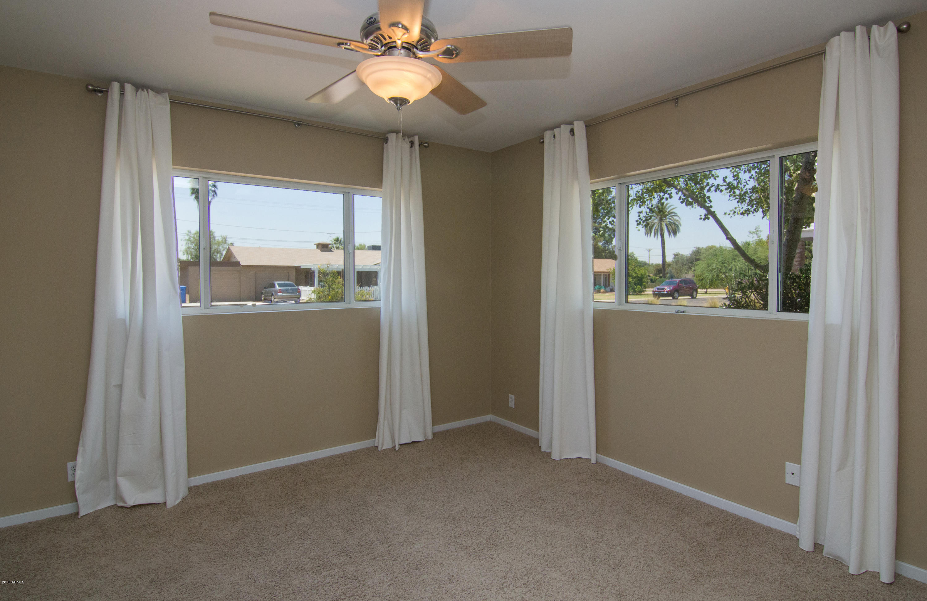 3016 East Roma Avenue Phoenix, AZ 85016 - Photo 12 of 23 IMG_2135 copy