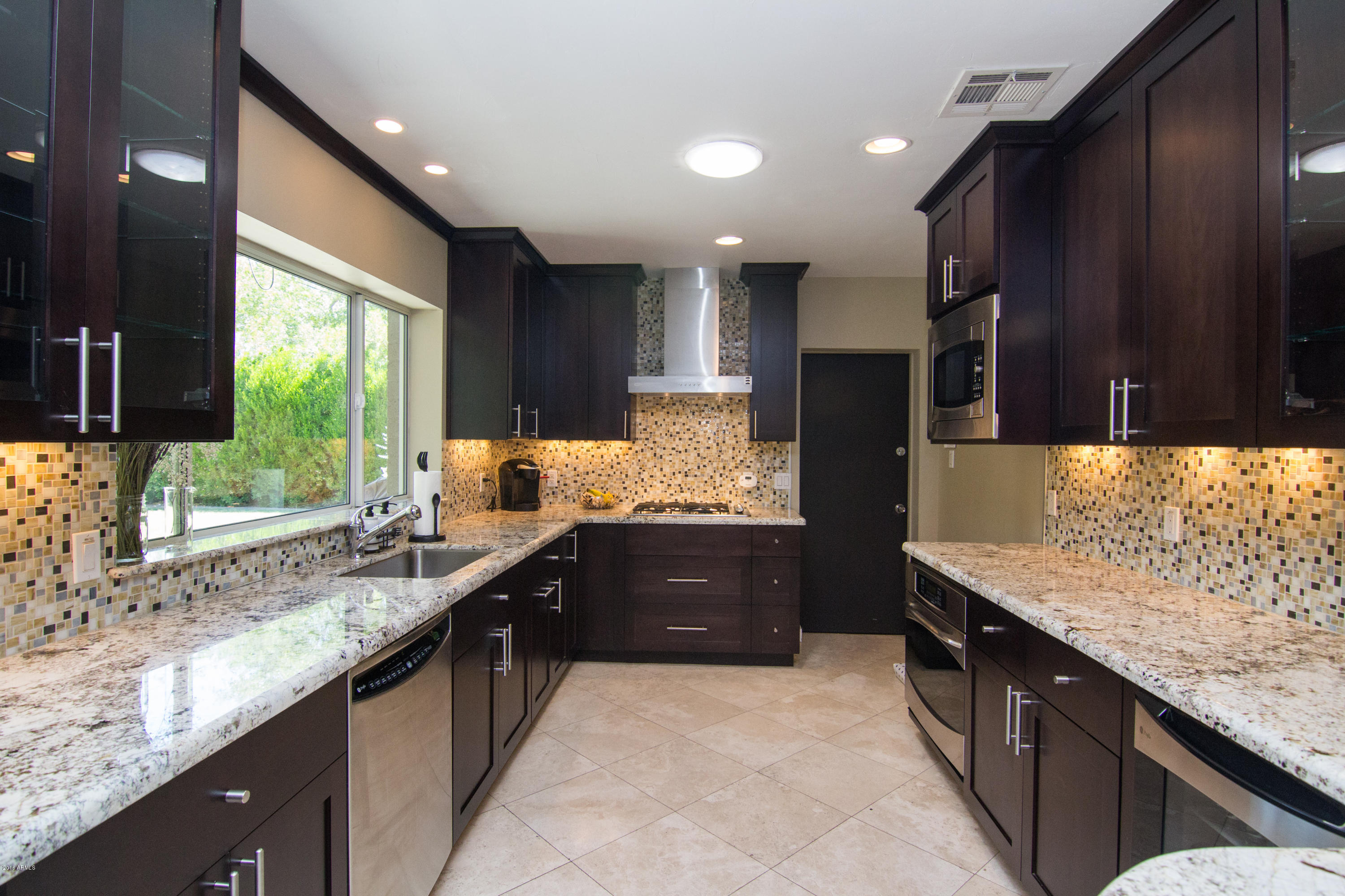 3016 East Roma Avenue Phoenix, AZ 85016 - Photo 7 of 23 IMG_2111