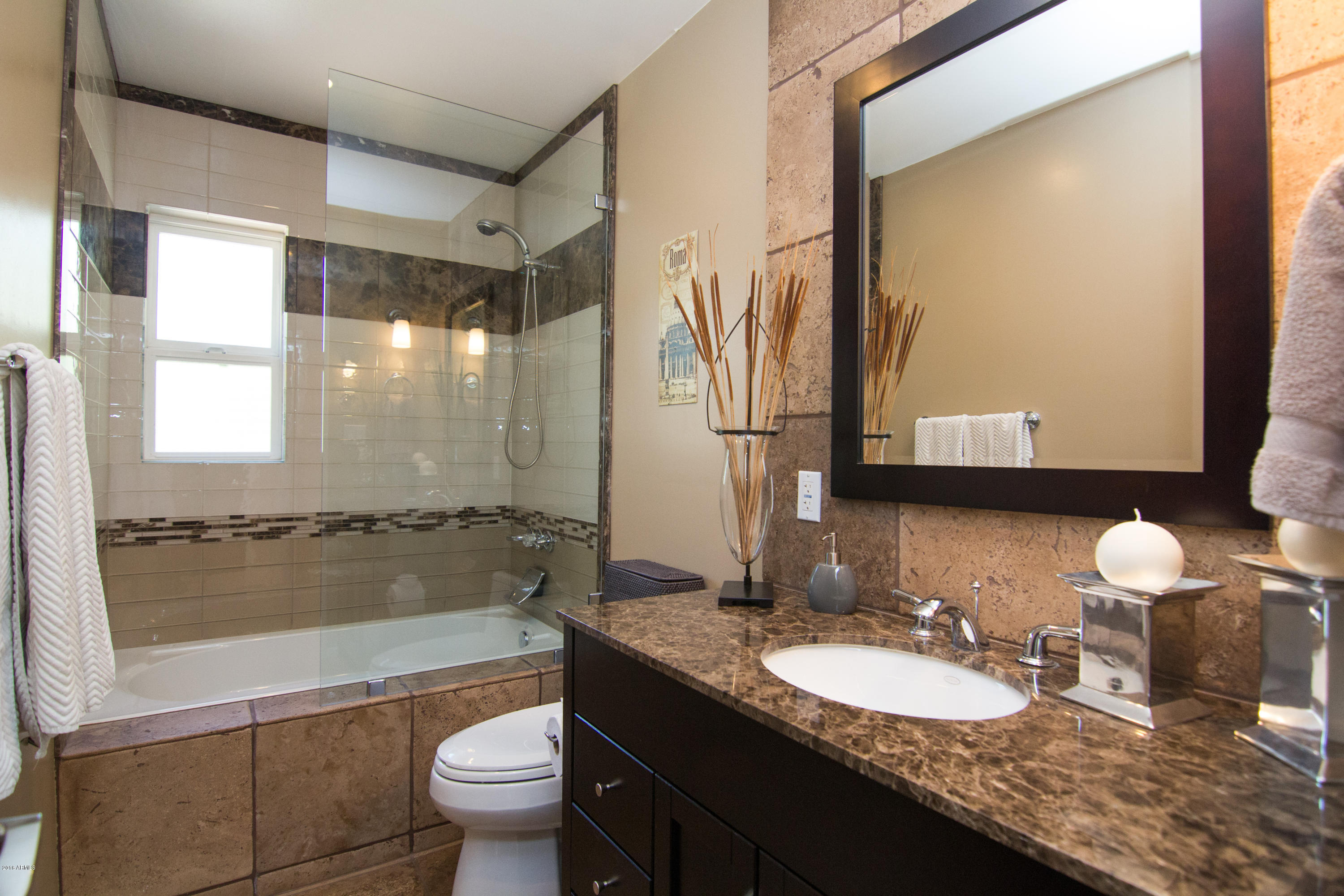 3016 East Roma Avenue Phoenix, AZ 85016 - Photo 10 of 23 IMG_2122