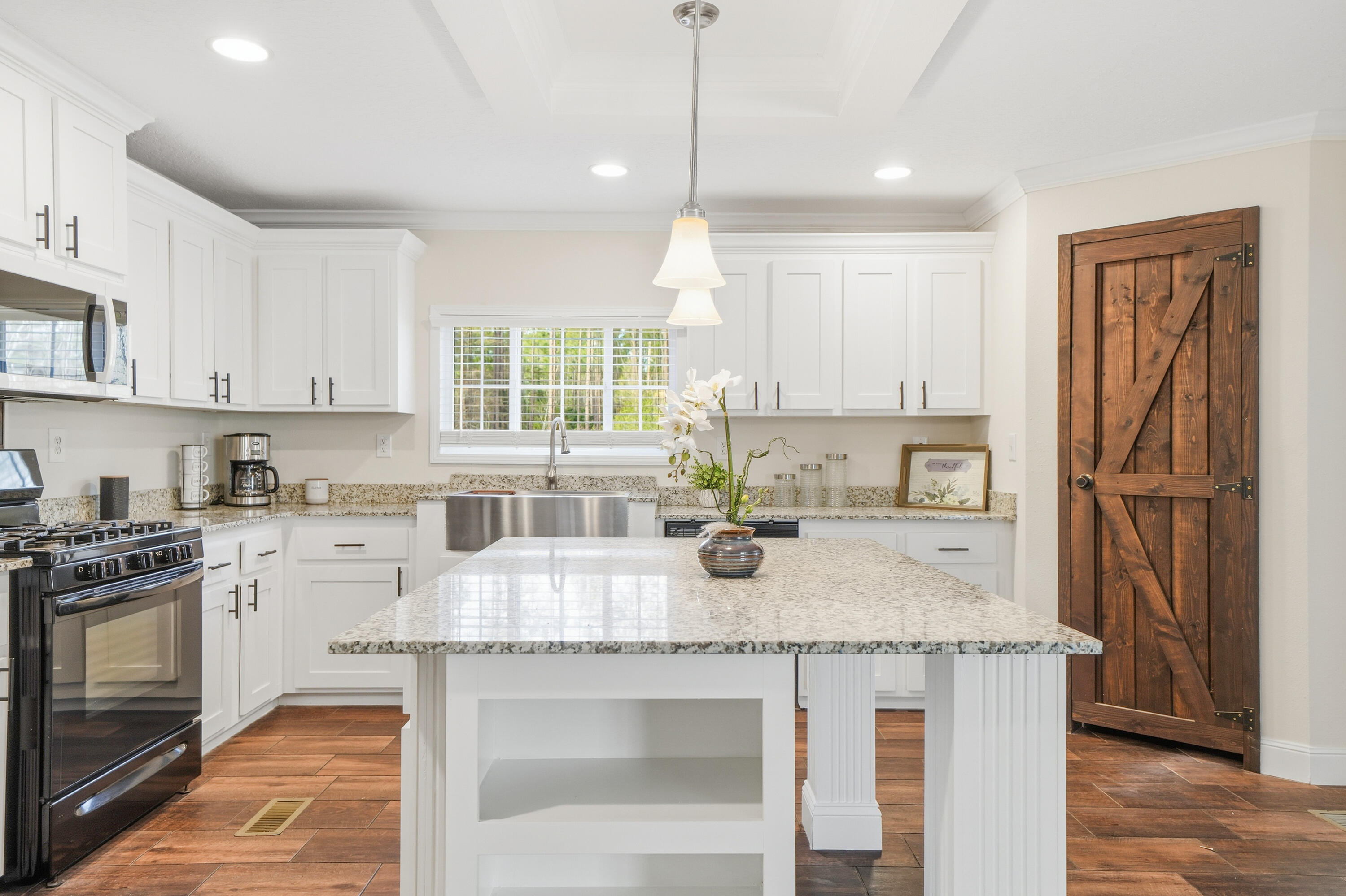 549 Shadow Lane Freeport, FL 32439 - Photo 8 of 47 DSC02827 - Copy