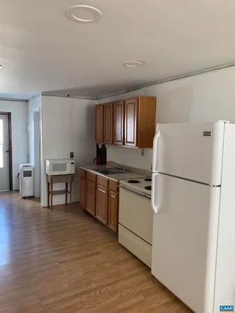 $1,100 | 165 Madison Lane, Unit F, Charlottesville, VA 22903