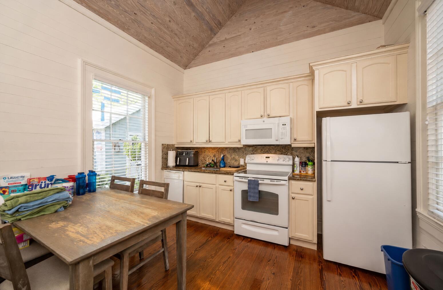 416 Fleming Street Key West, FL 33040 - Photo 6 of 68 4 Units Three Full Kitchens