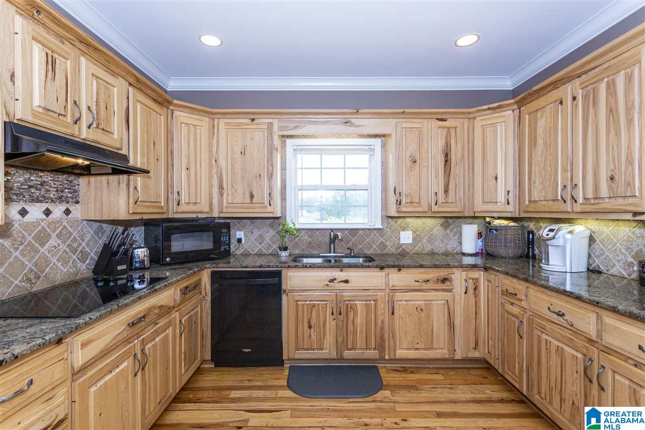 1785 Mt View Road Hayden, AL 35079 - Photo 8 of 42