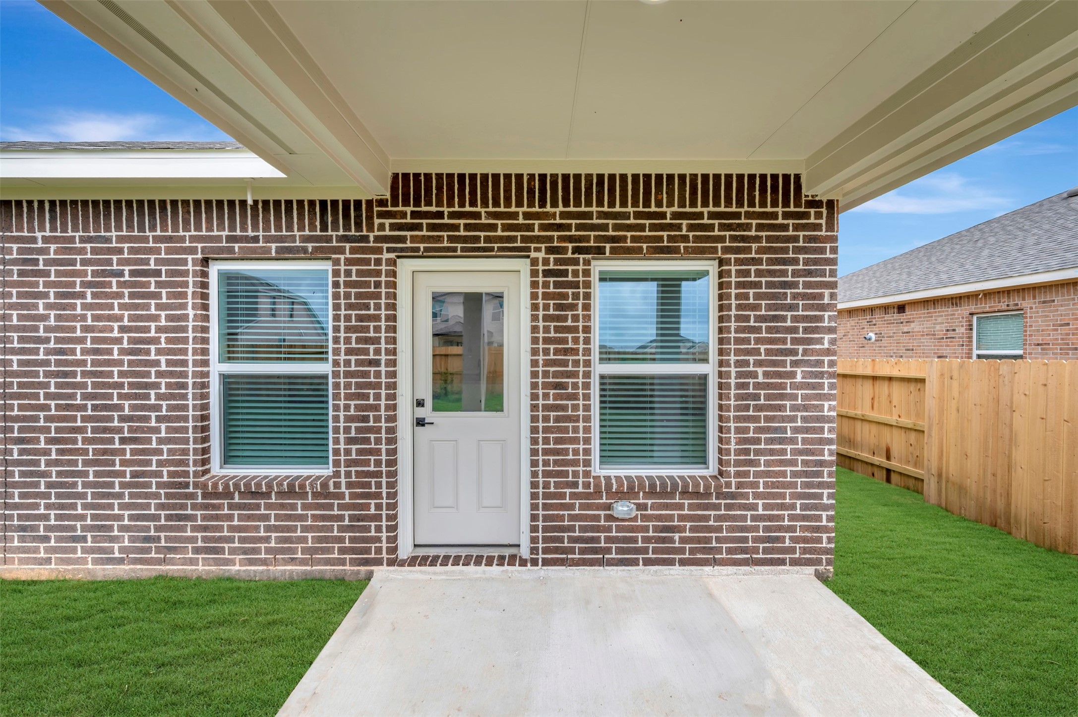 7918 Jasper Mdws Way Angleton, TX 77515 - Photo 19 of 31 Relax outdoors on the covered patio