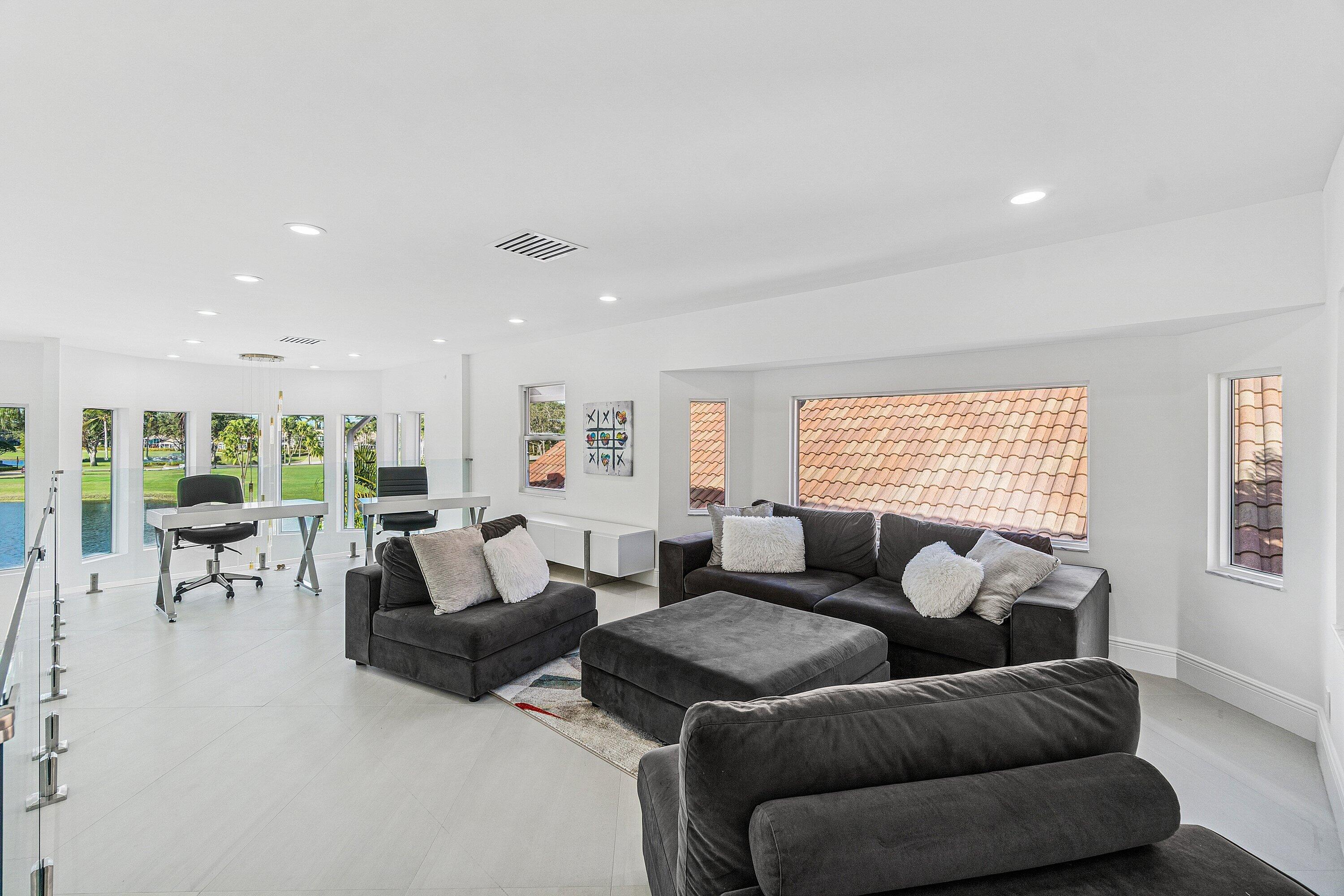 5239 Suffolk Drive Boca Raton, FL 33496 - Photo 20 of 47 Loft Area