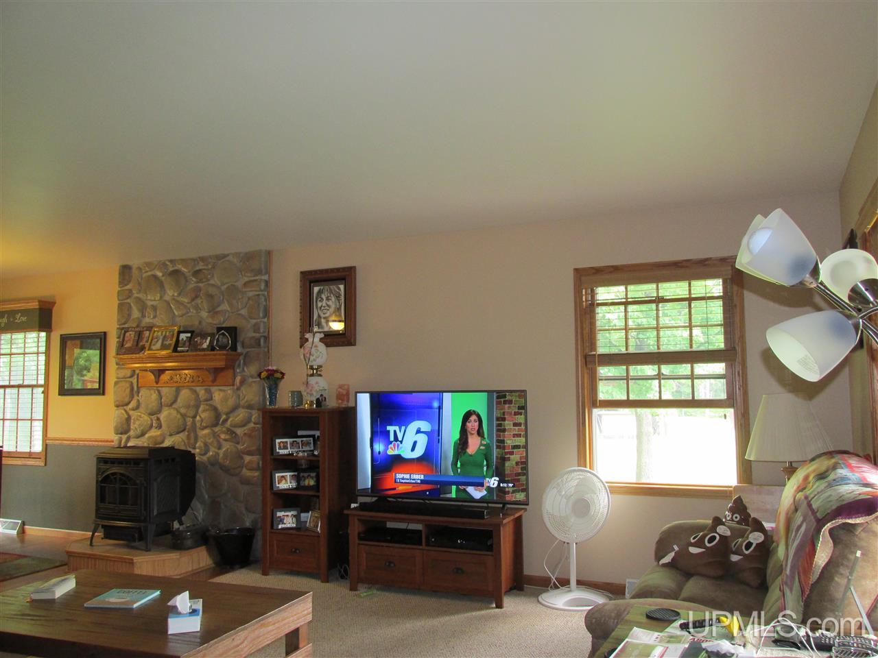 6988 L 5 Escanaba, MI 49829 - Photo 11 of 39