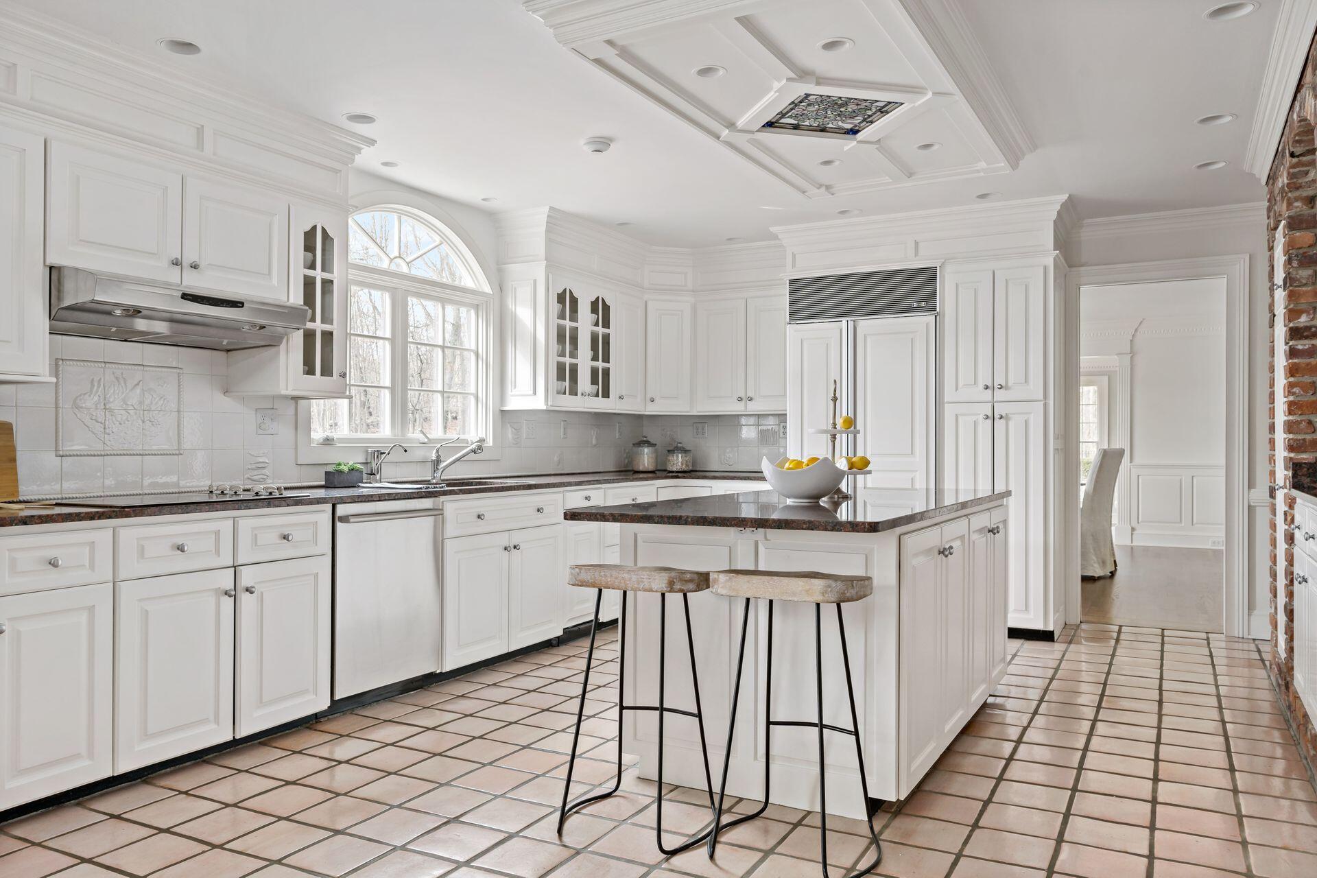 327 Frogtown Road New Canaan, CT 06840 - Photo 20 of 44 Kitchen