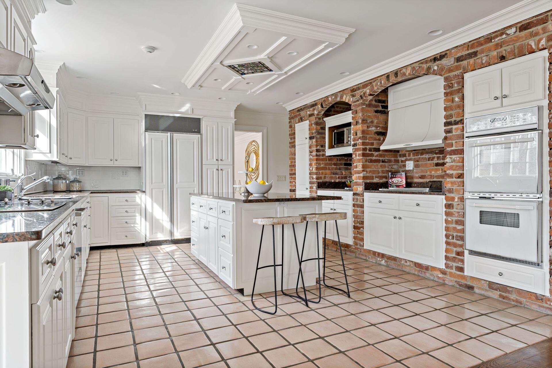 327 Frogtown Road New Canaan, CT 06840 - Photo 21 of 44 Kitchen