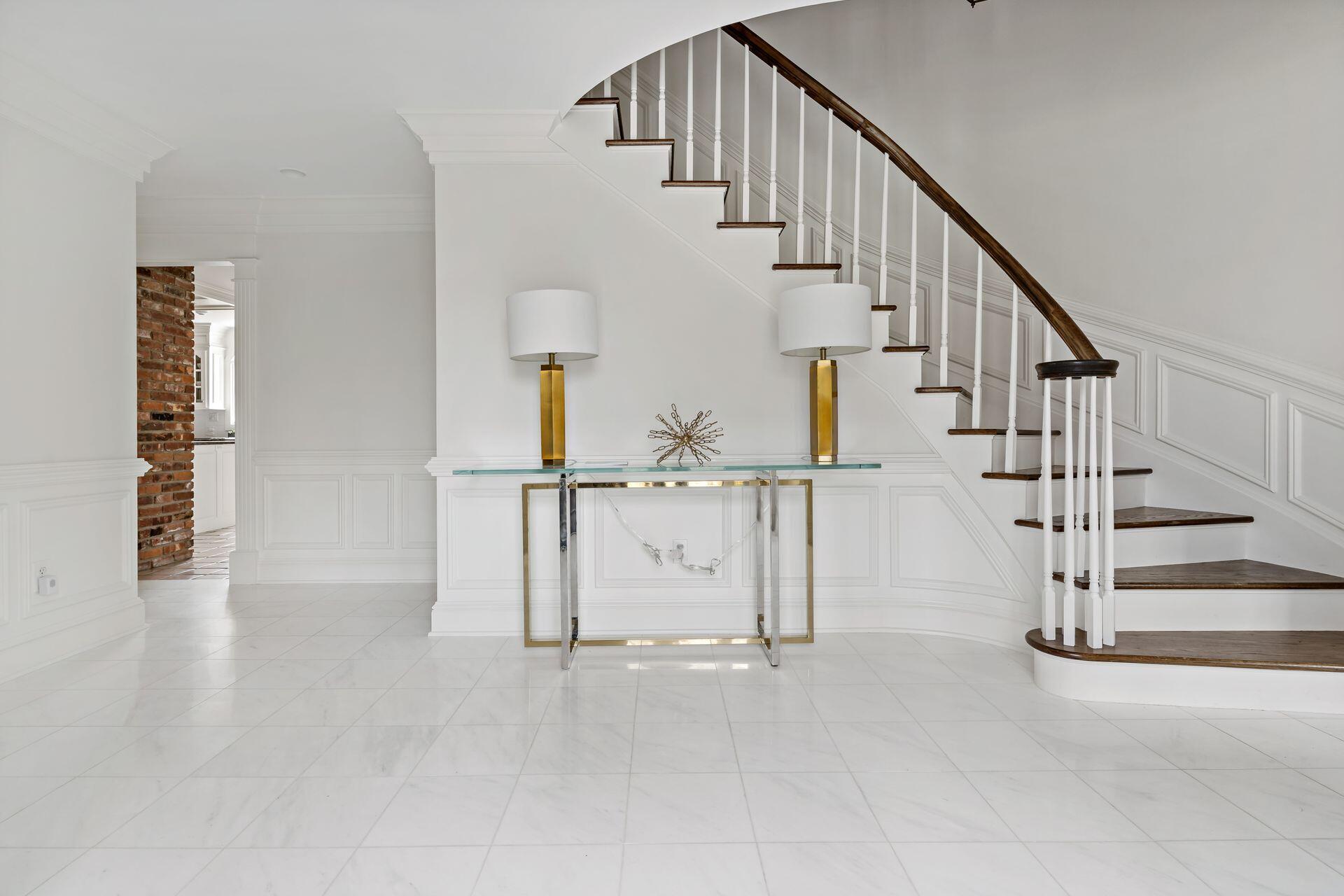 327 Frogtown Road New Canaan, CT 06840 - Photo 3 of 44 Foyer