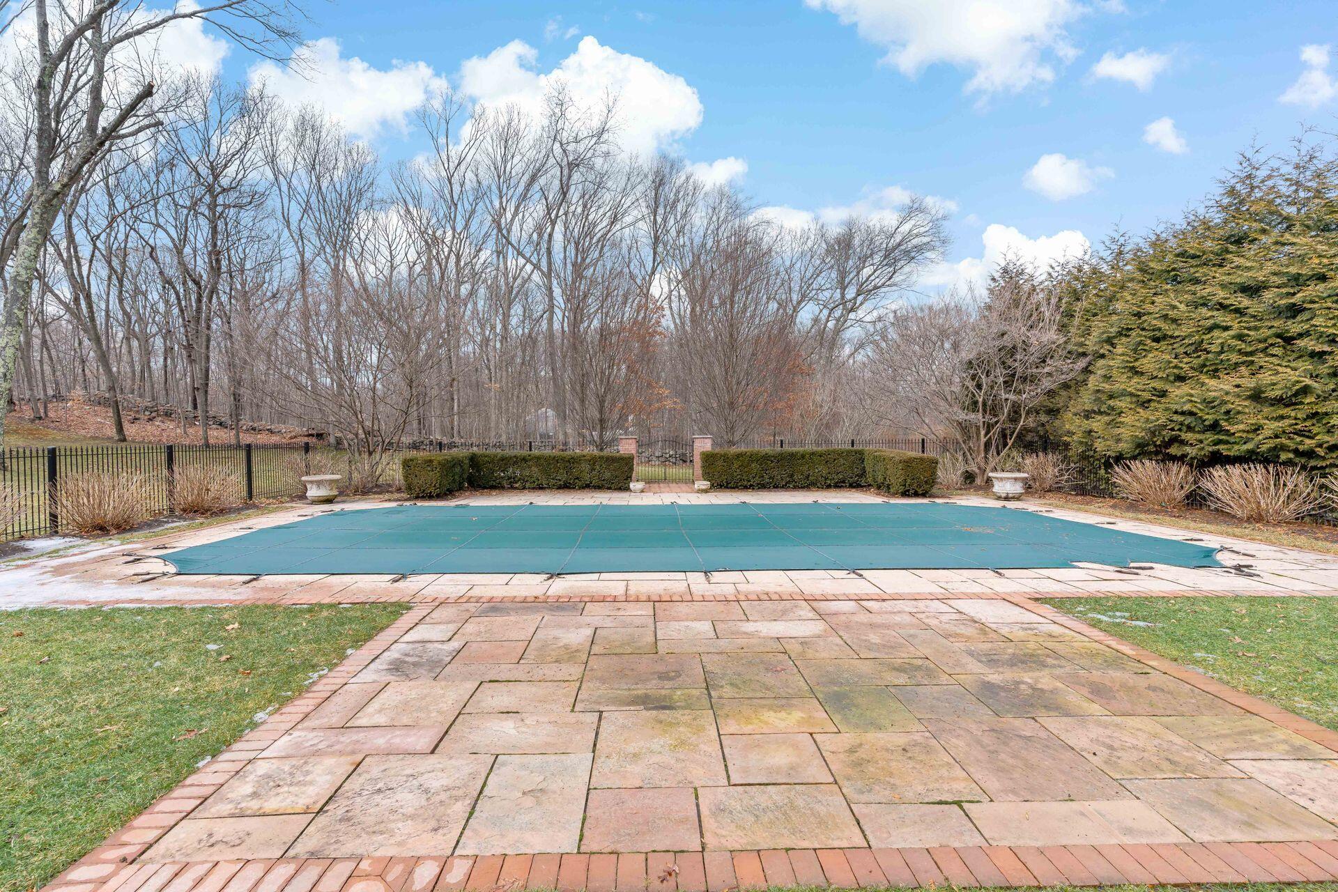 327 Frogtown Road New Canaan, CT 06840 - Photo 44 of 44 42