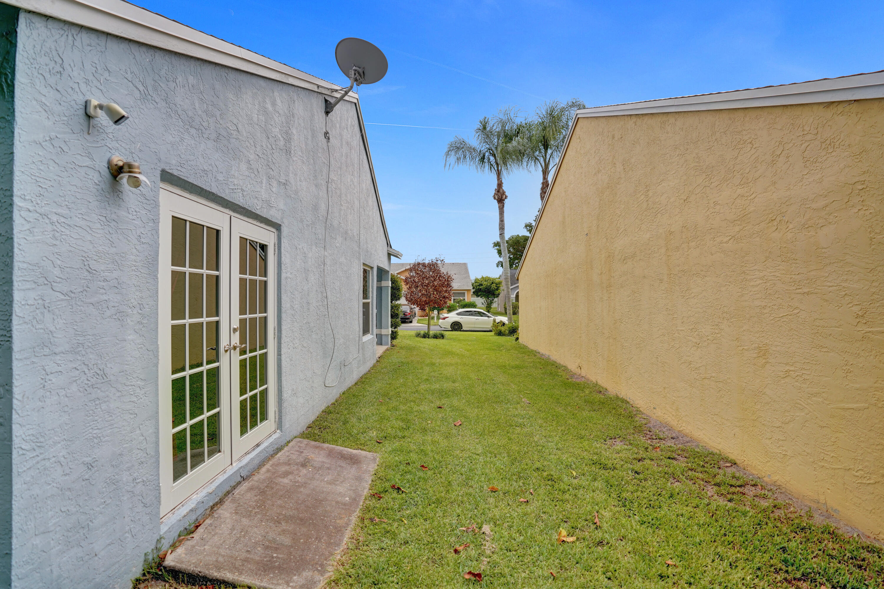 7 Ripley Way Boynton Beach, FL 33426 - Photo 50 of 56 DSC03630