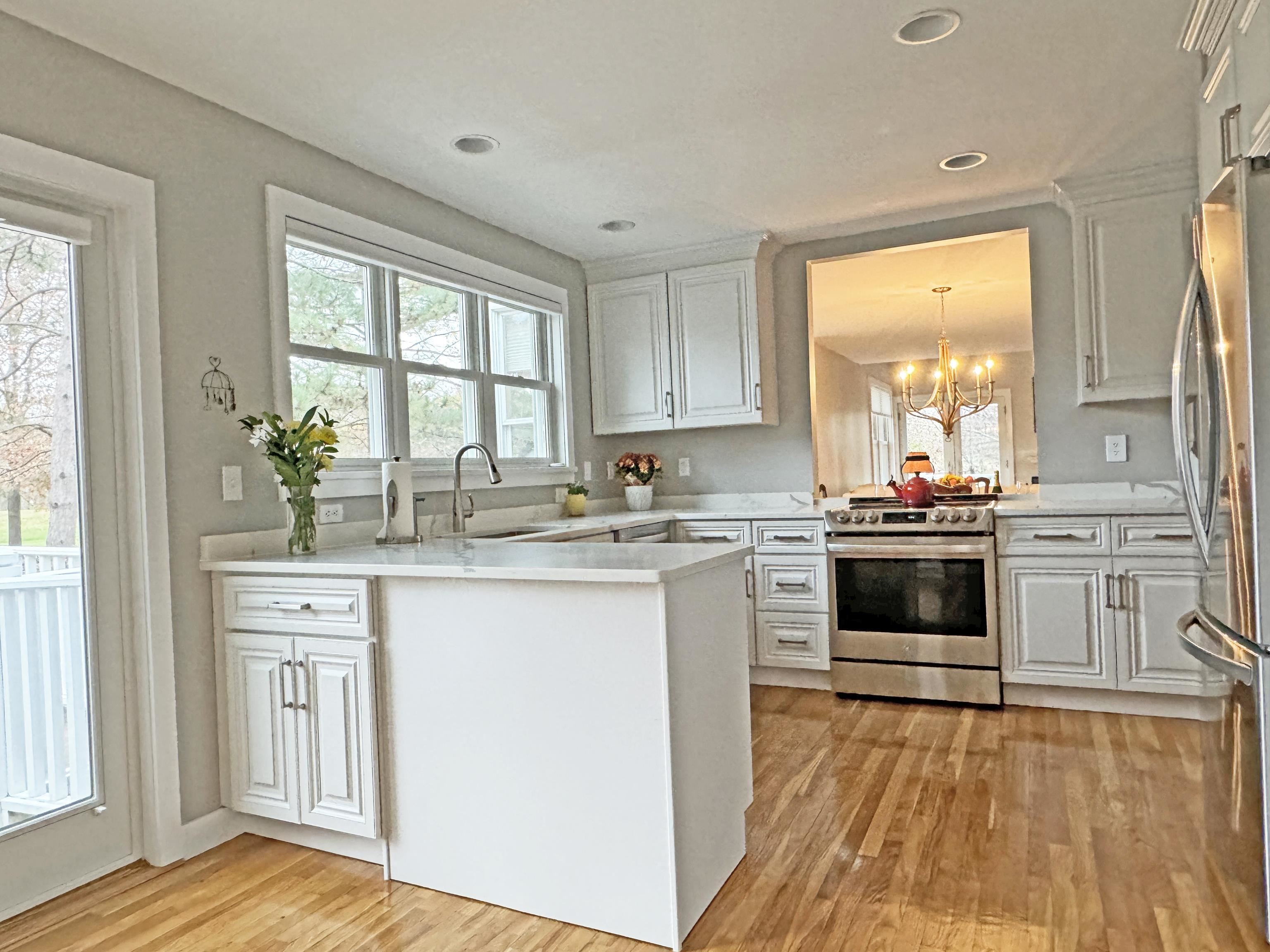 44 Cherry Hollow Road Nashua, NH 03062 - Photo 4 of 51 Gallery Image 4