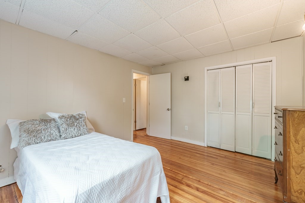 28 Longview Street Springfield, MA 01108 - Photo 16 of 40