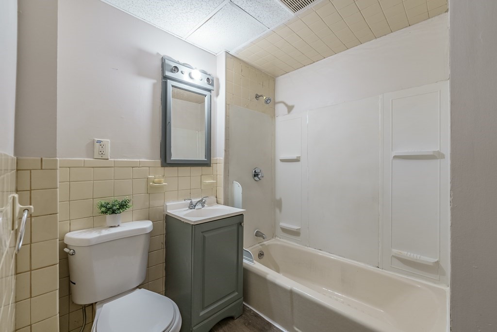 28 Longview Street Springfield, MA 01108 - Photo 20 of 40