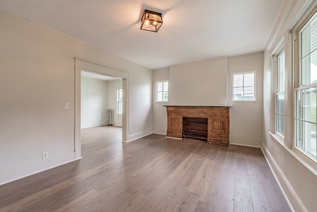 28 Longview Street Springfield, MA 01108 - Photo 23 of 40
