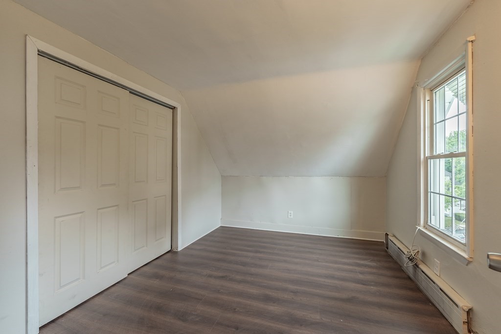 28 Longview Street Springfield, MA 01108 - Photo 32 of 40